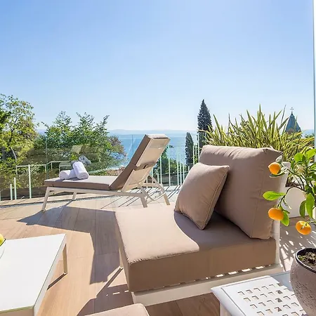Apartment Deluxe Opatija