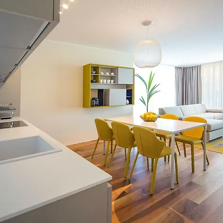 Apartment Deluxe *